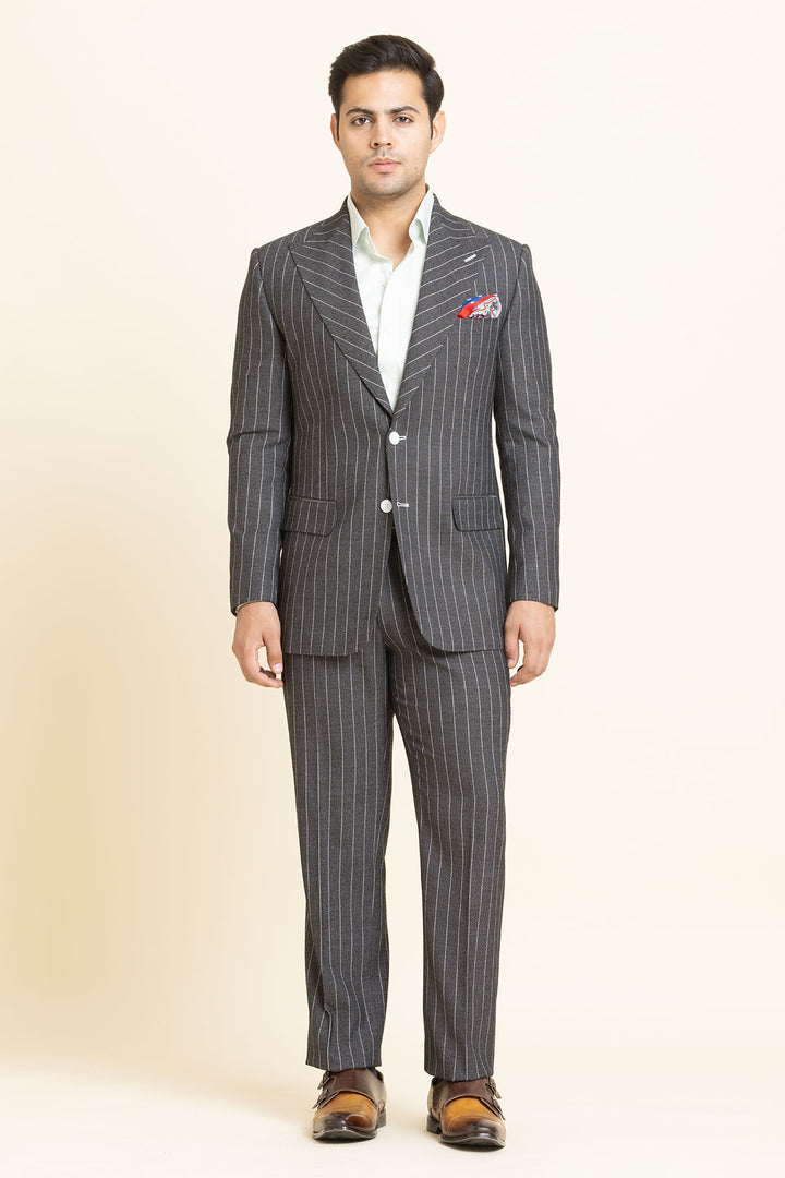 The Executive Crest ensemble business class suit