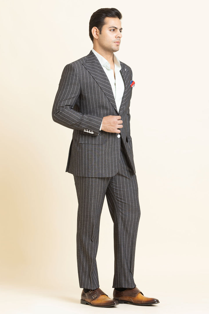 The Executive Crest ensemble business class suit