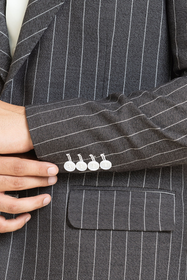 The Executive Crest ensemble business class suit