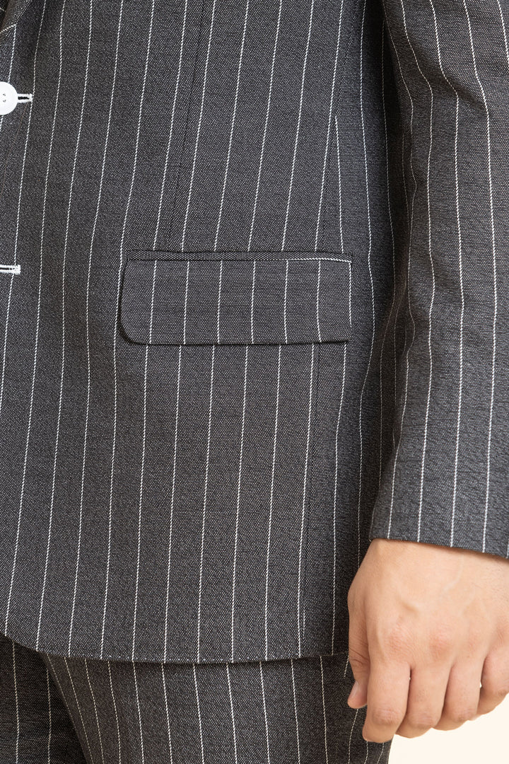 The Executive Crest ensemble business class suit