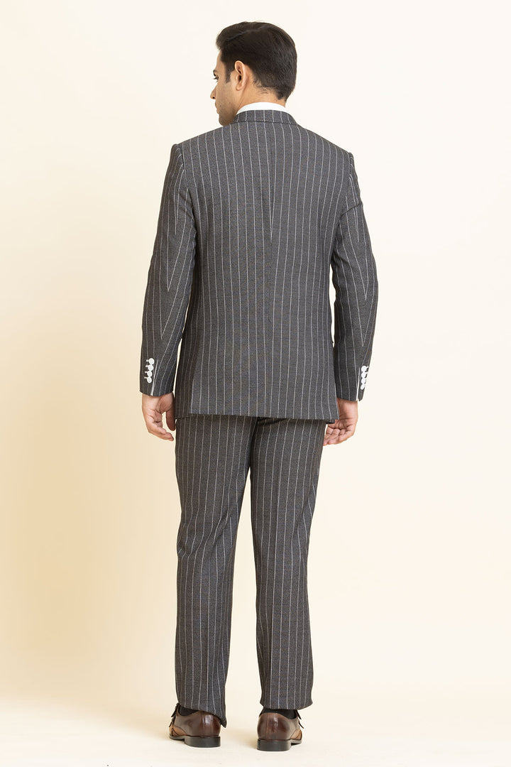 The Executive Crest ensemble business class suit