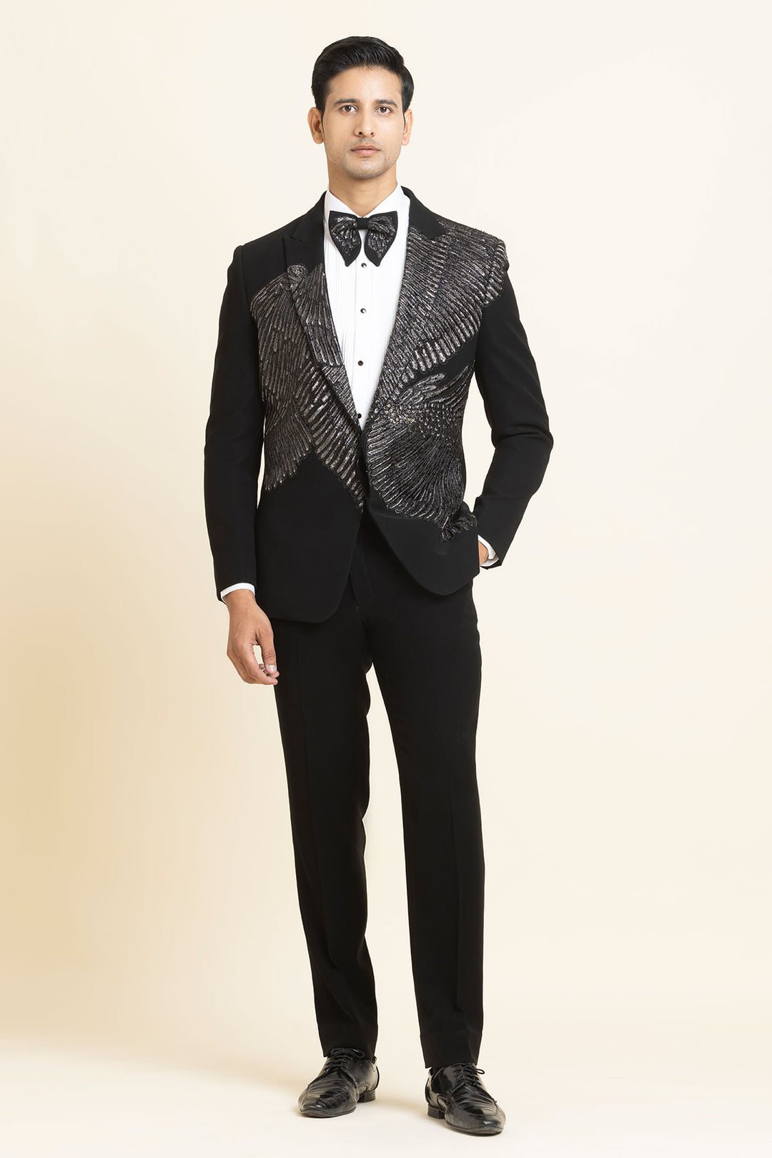 The Noir eclat Tuxedo