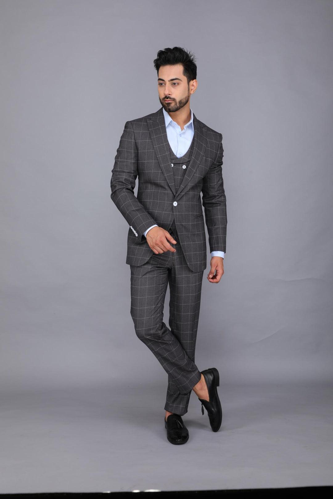 Dark Grey Three-piece Business Suit